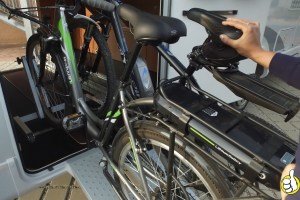 fiets-e-bike-ebike-in-camper-garage-laadbaan-handmatig